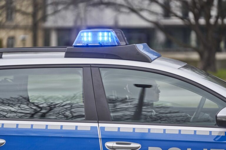 Polizeieinsätze in Leipzig und Jena. In beiden Städten wurden die Wohnungen von Linksextremisten durchsucht