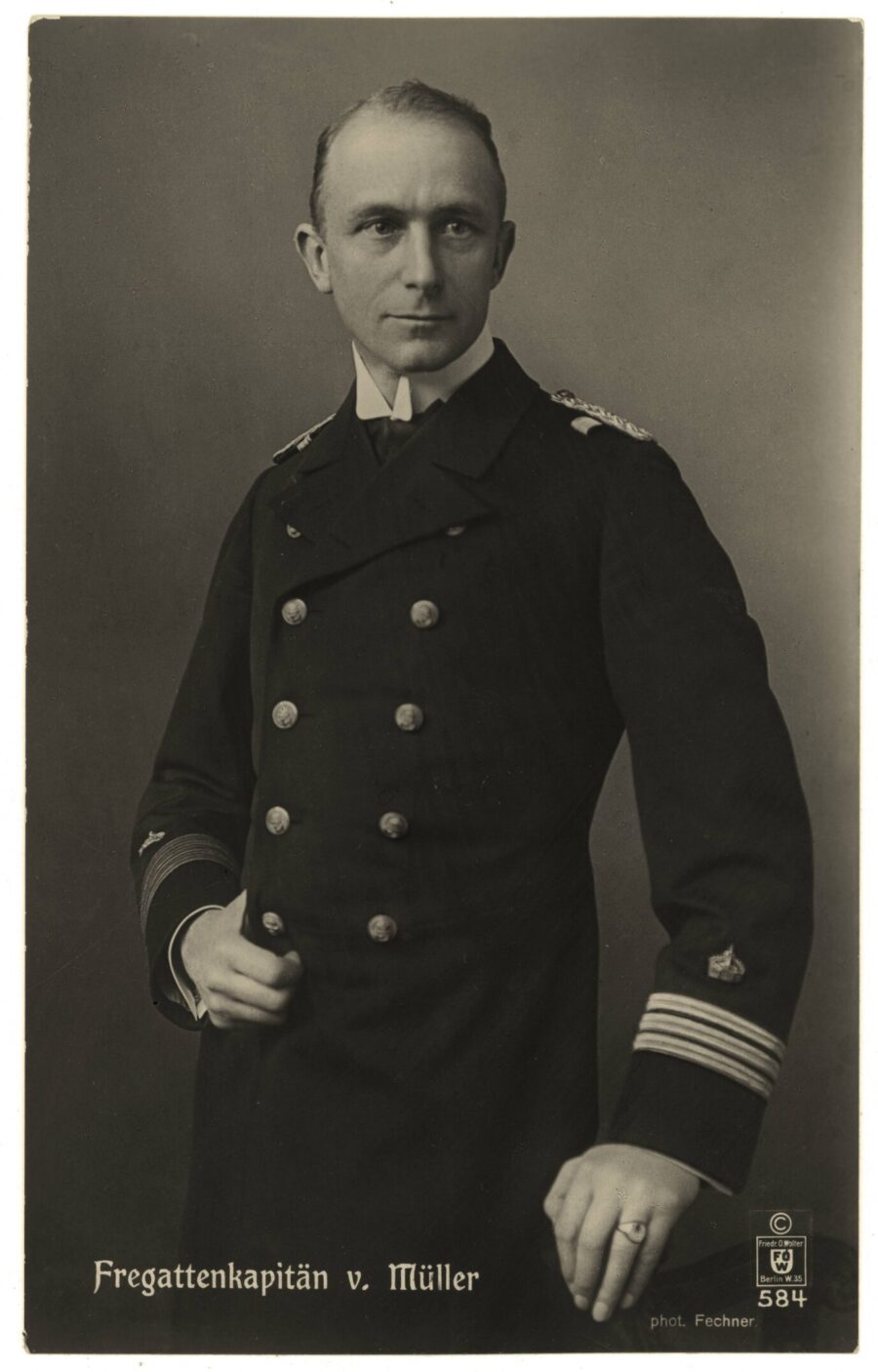 Karl von Müller um 1914 als Fregattenkapitän Foto: picture alliance / akg-images | akg-images