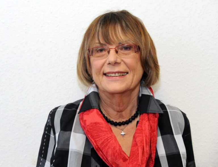 Die Kölner CDU-Politikerin Berthmann setzte sich als Retterin für Oberbürgermeister Henriette Reker ein und wurde nun der AfD wegen suspendiert.