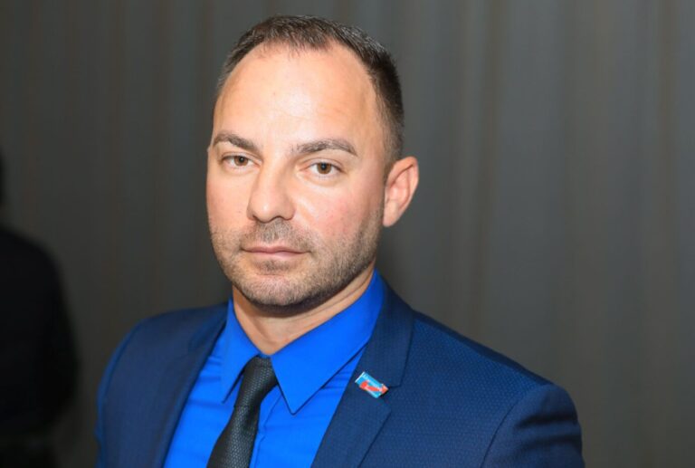 1. Stellvertretender Vorsitzender der AfD, Ronny Kumpf, aufgenommen am 24.09.2017 in Magdeburg (Sachsen-Anhalt) während der Bundestagswahlkampf-Feier der AfD. Foto: Peter Gercke/dpa-Zentralbild/ZB