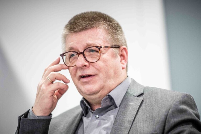Der Präsident des Bundesamtes für Verfassungsschutz, Thomas Haldenwang, sträubt sich dagegen, die "Letzte Generation" als extremistisch einzustufen