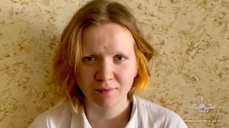 Ist laut Rußland für den Anschlag verantwortlich: Die Beschuldigte, Darja Trepowa. Sie soll bereits im Februar auf einer Demonstration verhaftet worden sein