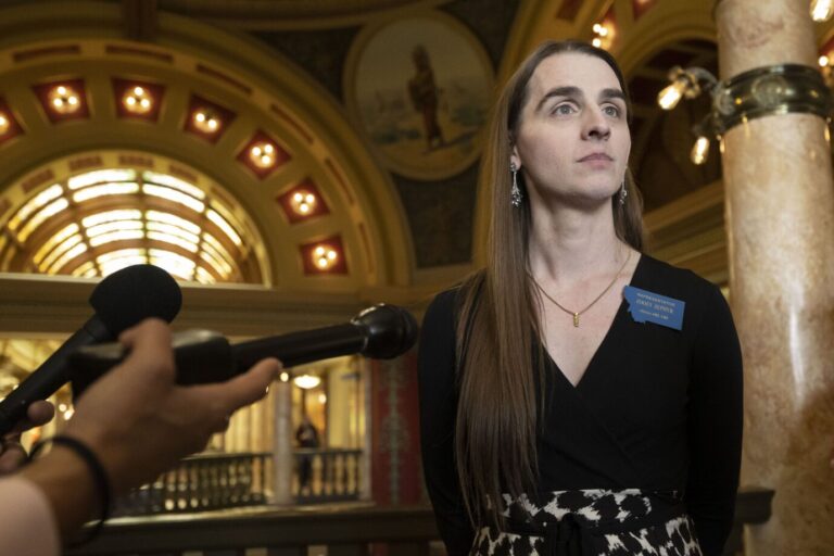 Die Transfrau Zooey Zephyr nach ihrem Ausschluß aus dem Parlament des US-Bundesstaates Montana.
