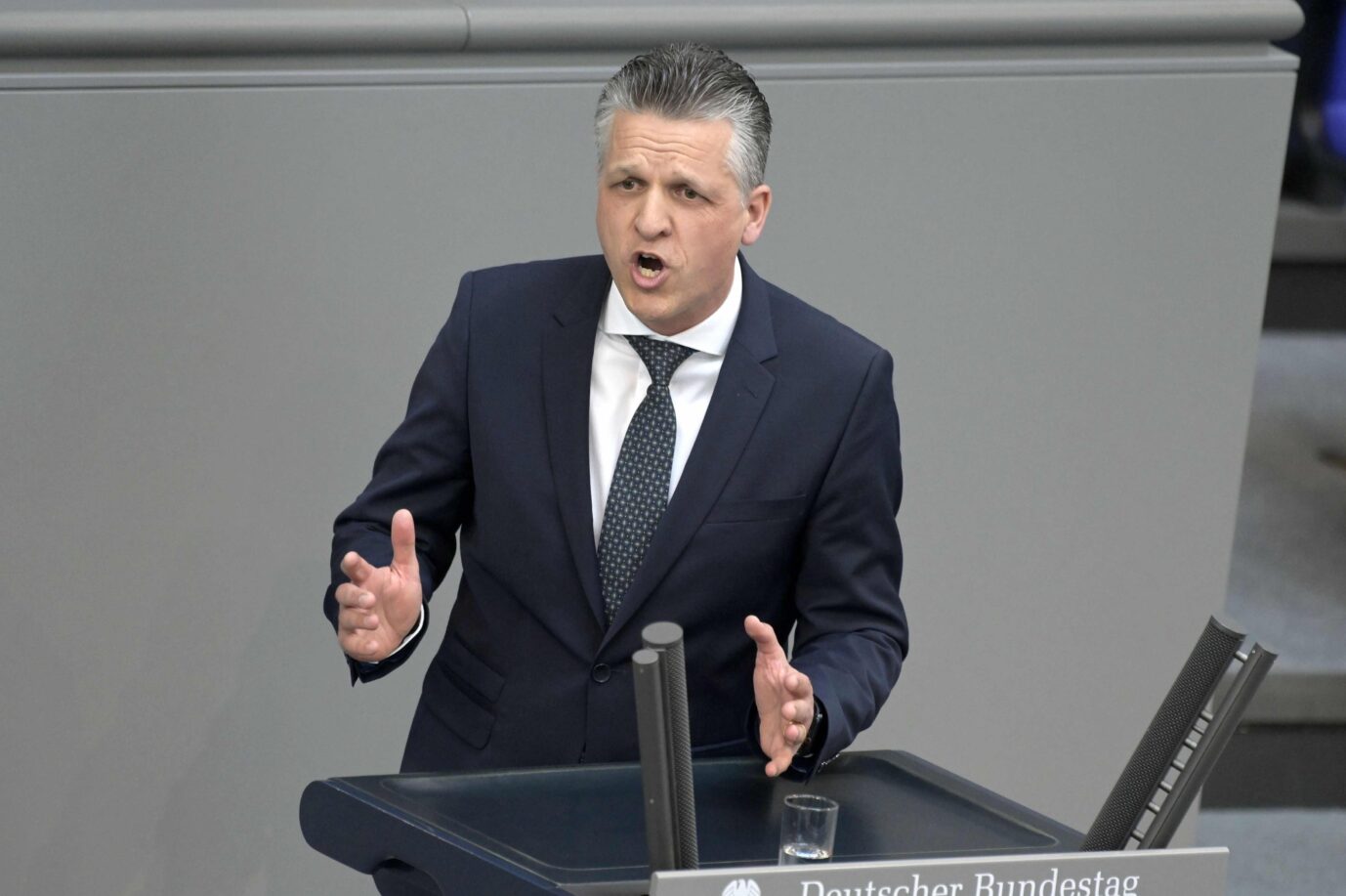 Thorsten Frei, CDU, im Deutschen Bundestag. Er spricht sich gegen ein geändertes Einbürgerungsgesetz aus.