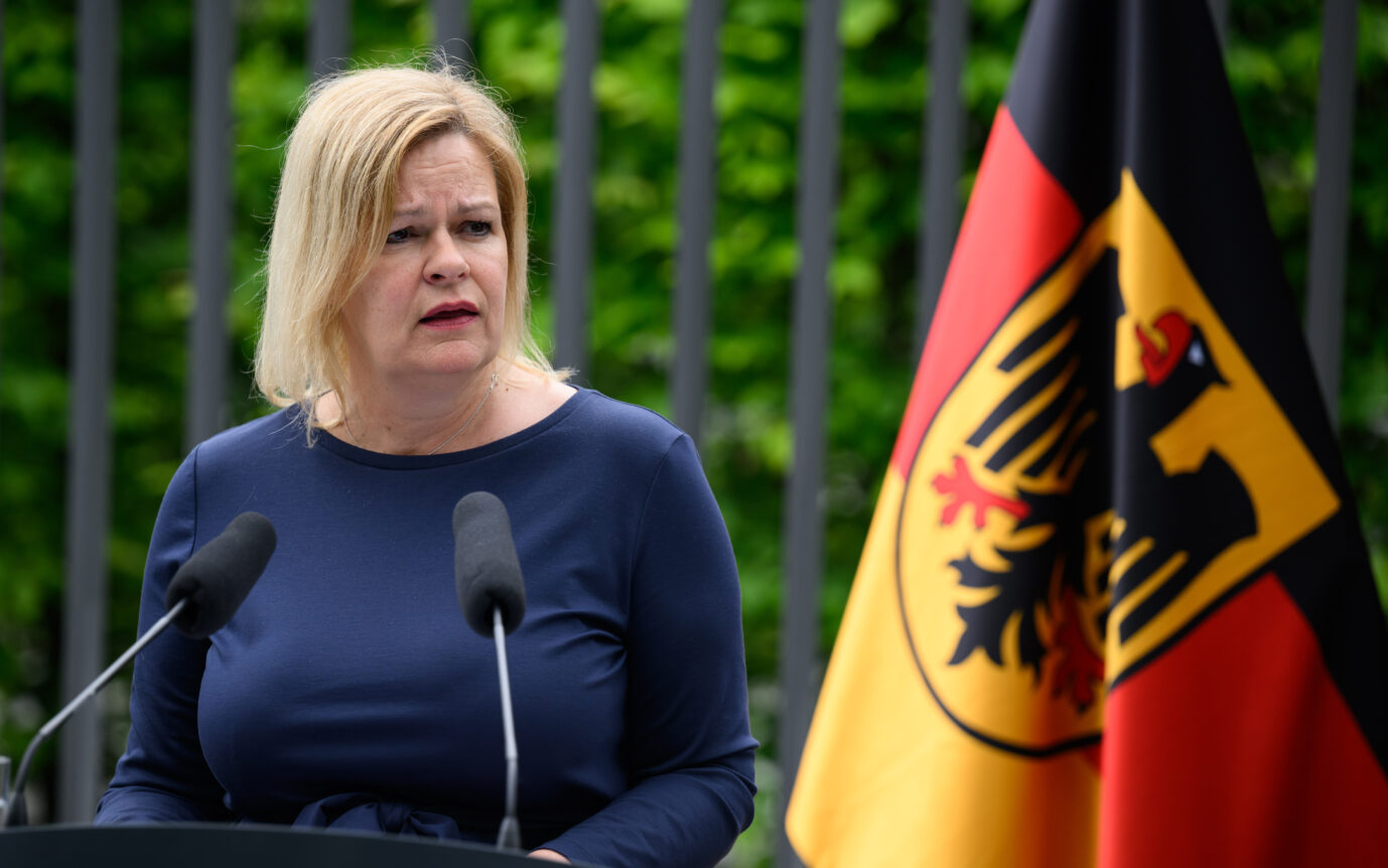 Bundesinnenministerin Nancy Faeser (SPD) treibt die Reform des Staatsbürgerschaftsrechts voran - eine kalter Staatsstreich über den Paß Foto: picture alliance/dpa | Bernd von Jutrczenka