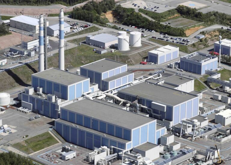 Das stillgelegte japanische Kernkraftwerk Shika könnte bald wieder laufen Foto: picture alliance / ASSOCIATED PRESS | Ryoichiro Kida