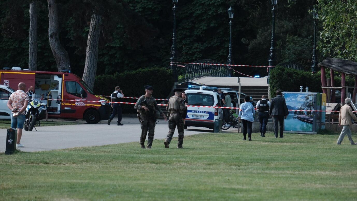 Einsatz in einem Park Annecy: Der Messerangreifer, einen Syrer ist festgenommen