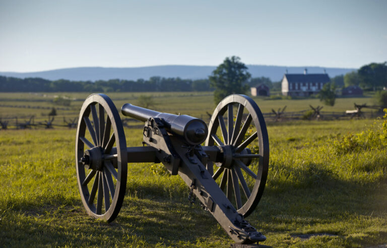 Am Schlachtfeld von Gettysburg erinnert eine Kanone an die Schlacht und den Sieg der Nordstaaten.