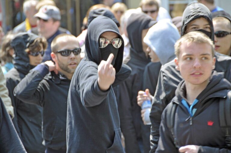 Die Toleranz von radikalen Linken sowie Grünen (Symbolfoto): Sie endet schnell bei Andersdenkenden.