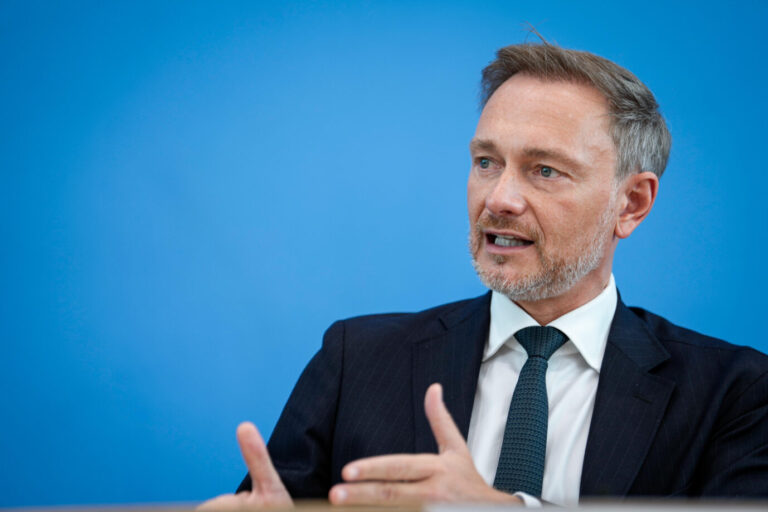 Bundesfinanzminister Christian Lindner (FDP) verzichtet auf den Ausbau seines Ministeriums Foto: picture alliance / Flashpic | Jens Krick