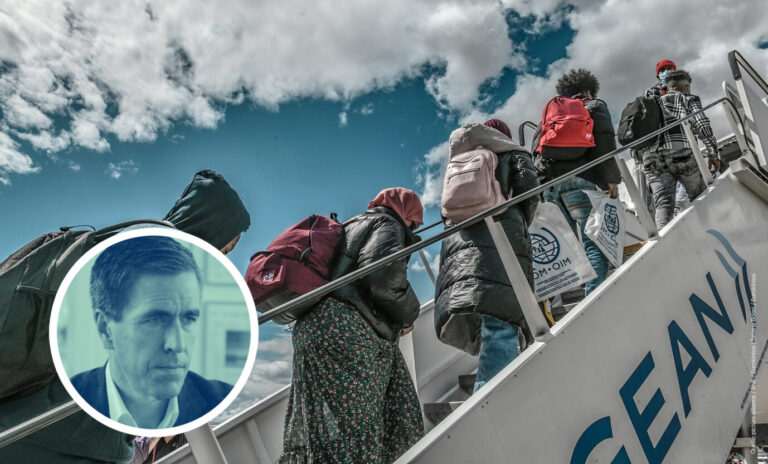 Griechenland - Athen, Abflug der letzten fünfzehn unbegleiteten Flüchtlingskinder vom Flughafen Athen Eleftherios Venizelos nach Portugal im Rahmen des freiwilligen Umsiedlungs-Programms des Ministeriums für Einwanderung und Asyl, Dienstag, 28. März 2023.