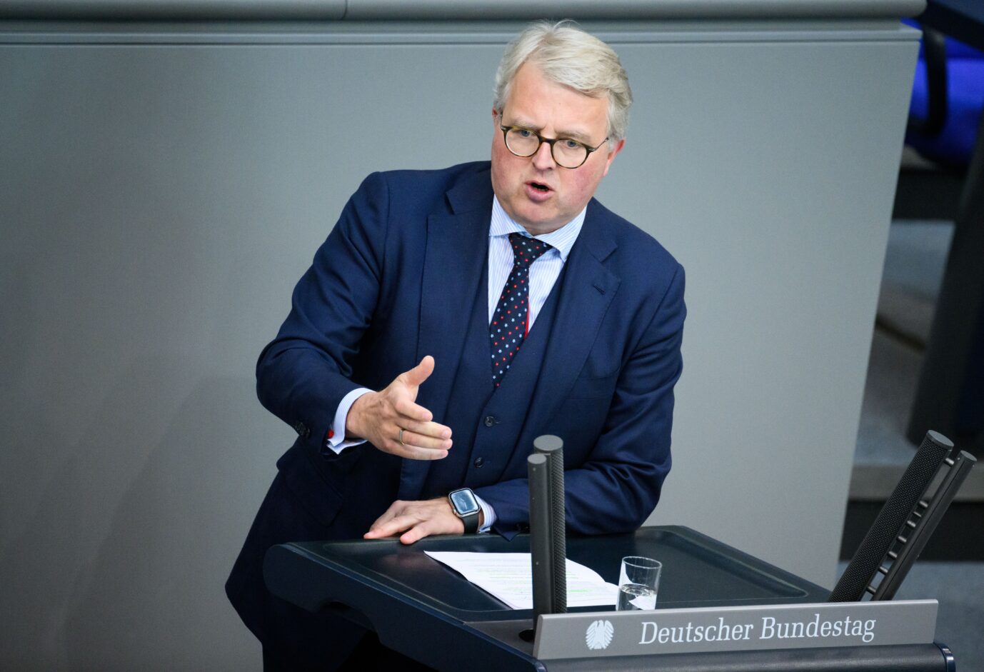 Frank Schäffler (FDP) spricht bei der Debatte über den Etat des Bundesministeriums für Ernährung und Landwirtschaft in der Plenarsitzung im Deutschen Bundestag. Bevor am Freitag (03.06.2022) über den Bundeshaushalt 2022 abgestimmt wird, wird während der sogenannten Haushaltswoche in den Tagen davor über die Etats der einzelnen Ressorts debattiert. Jetzt sprach der von Sozialklimbim