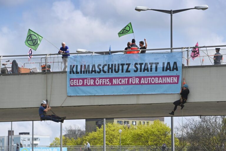 Bereits seit April gibt es Proteste von Klima-Aktivisten in München gegen die IAA.