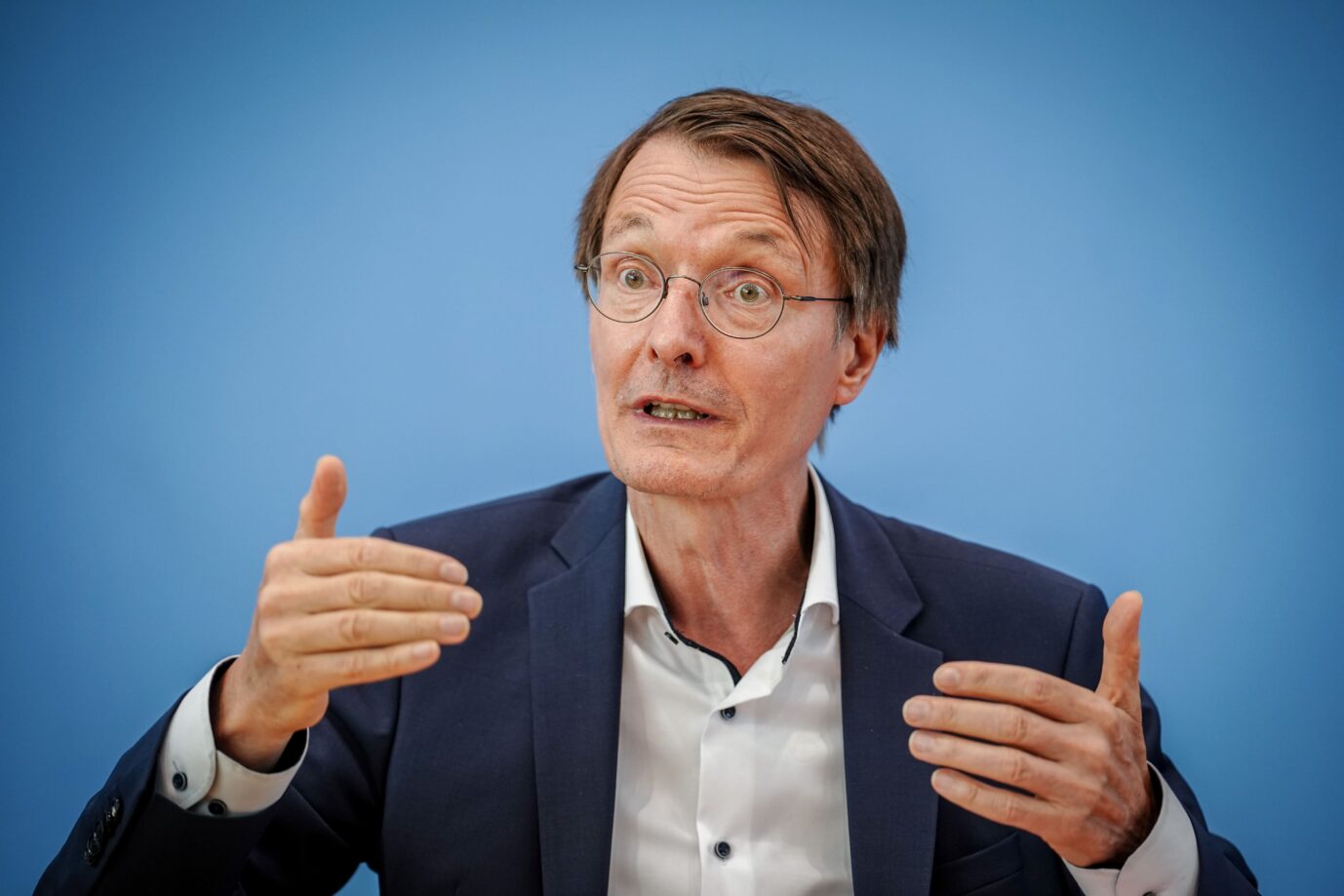 BundesgesundheitsministerKarl Lauterbach (SPD) befindet sich in Argumentationsschwierigkeiten für seinen Hitzeschutzplan.