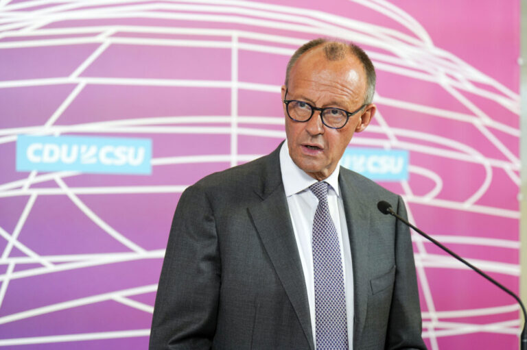 CDU-Chef Friedrich Merz bei einer Pressekonferenz der CDU/CSU-Bundestagsfraktion – der Christdemokrat will nicht mit der AfD zusammengehen Foto: picture alliance / Geisler-Fotopress | Bernd Elmenthaler/Geisler-Fotopr