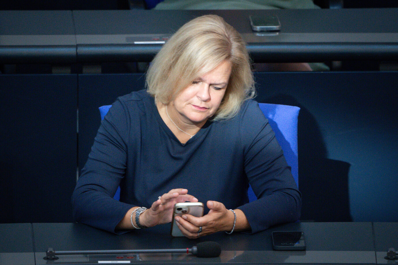 Innenministerin Nancy Faeser (SPD) im Portrait auf der Regierungsbank bei der 118. Sitzung des Deutschen Bundestag in Berlin, 06.09.2023