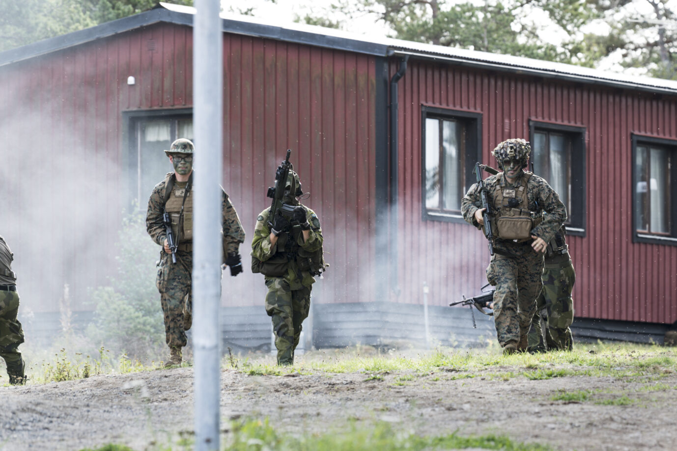 Schwedisches Militär bei einem Übungseinsatz iN Schweden.