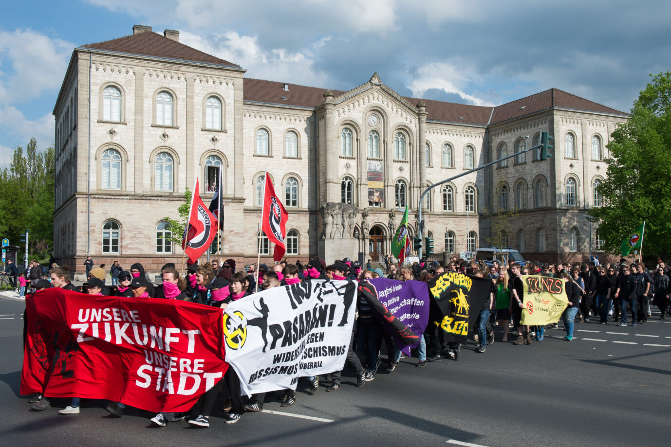 Eine Demonstration der Antifa Göttingen vor dem ehemaligen Auditorium der Universität (Symbolbild): Die Antifa hat fünf Studentinnen für vogelfrei erklärt
