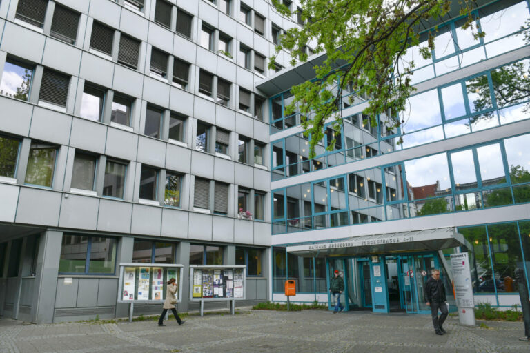 Das Kreuzberger Rathaus im Jahr 2019