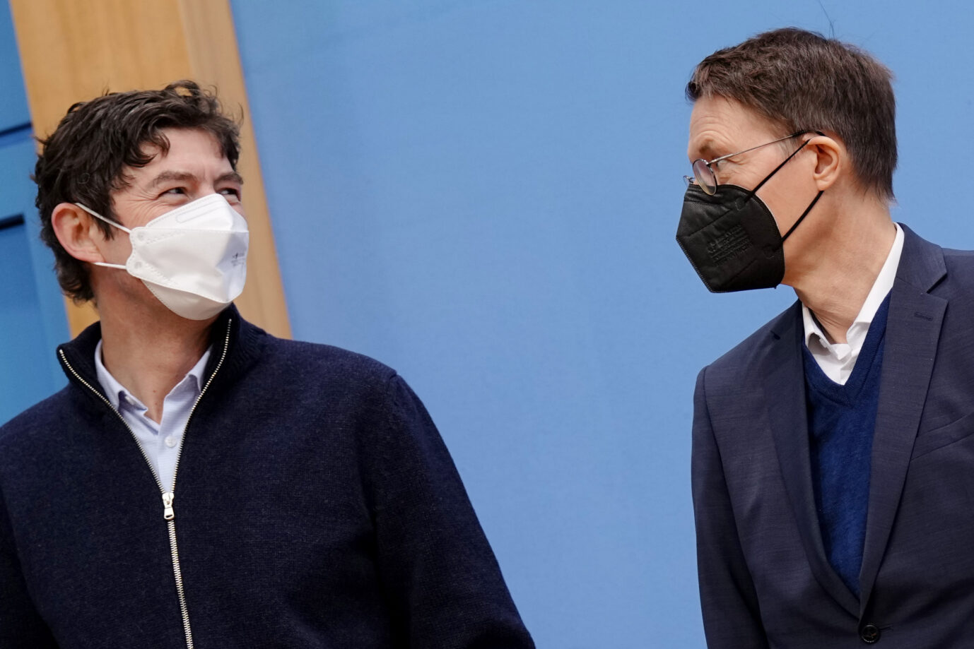Virologe Christian Drosten und Gesundheitsminister Karl Lauterbach (SPD) wollen bei der nächsten Pandemie mehr Macht und die Wissenschaftsfreiheit einschränken.