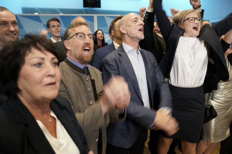 Auf dem Foto befindet sich die Wahlparty der AfD in Bayern. (Themenbild)