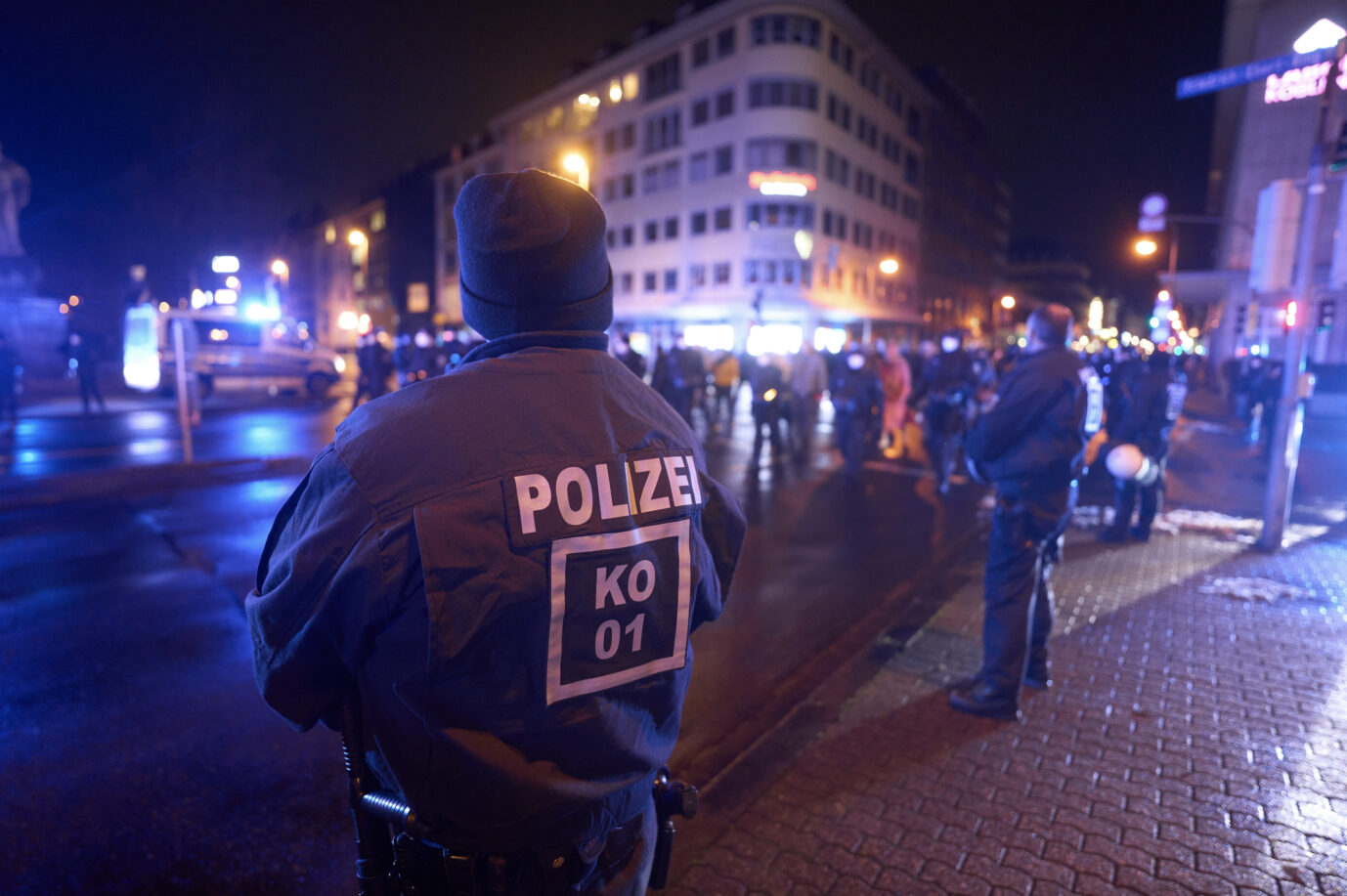 Ein Polizeieinsatz in Koblenz: In der Rheinstadt verdoppelte sich die Zahl der Gewaltdelikte innerhalb von drei Jahren Foto: picture alliance/dpa | Thomas Frey