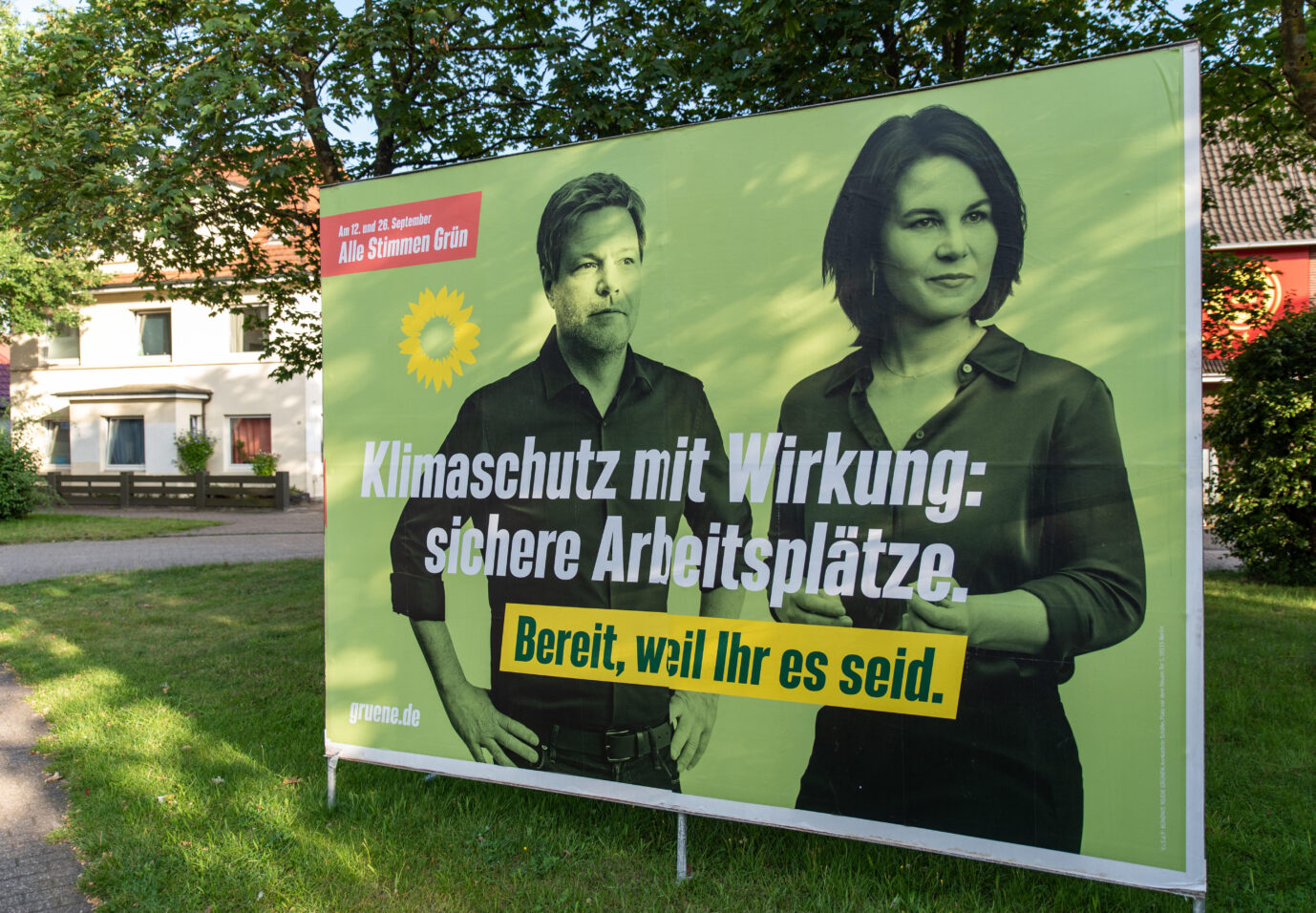 Grünes Wahlplakat mit Robert Habeck und Annalena Baerbock von 2021: Pleitewelle statt Arbeitsplätze.