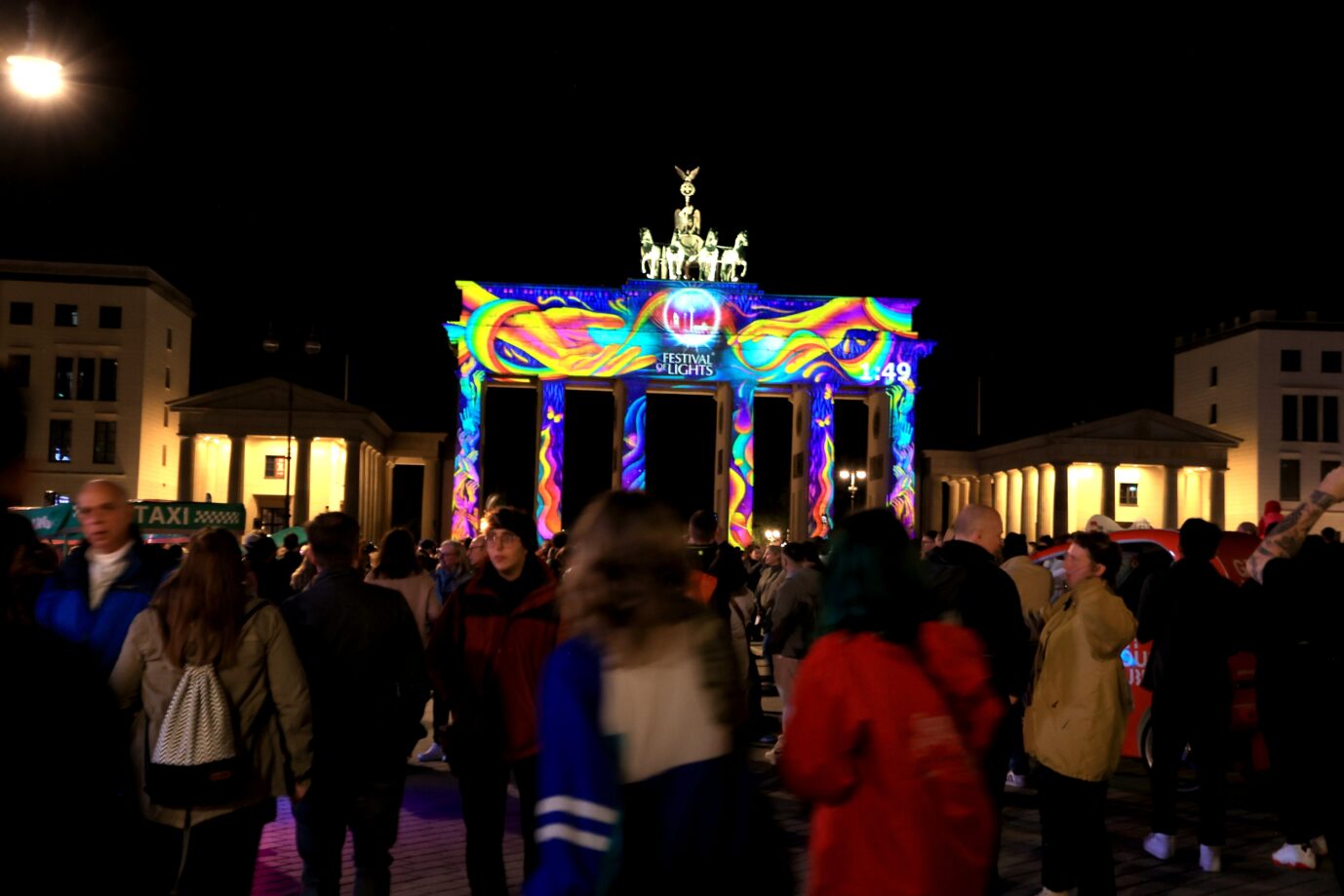Das Brandenburger Tor wird gern für Festivitäten aller Art angeleuchtet, abseits seiner eigentlichen Bedeutung.
