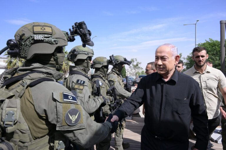 Ministerpräsident Benjamin Netanyahu zu Besuch bei der israelischen Polizeieinheit 33