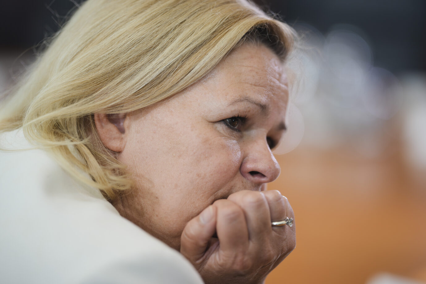 Schweigegeld: Innenministerin Nancy Faeser (SPD) muß sich schon wieder mit Vorwürfen in der Schönbohm-Affäre herumschlagen.