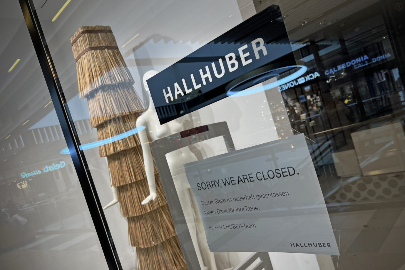 Auf dem Foto befindet sich ein Laden von "Hallhuber", einer Marke, die vor einigen Tagen Insolvenz vermelden musste. (Themenbild/Symbolbild)