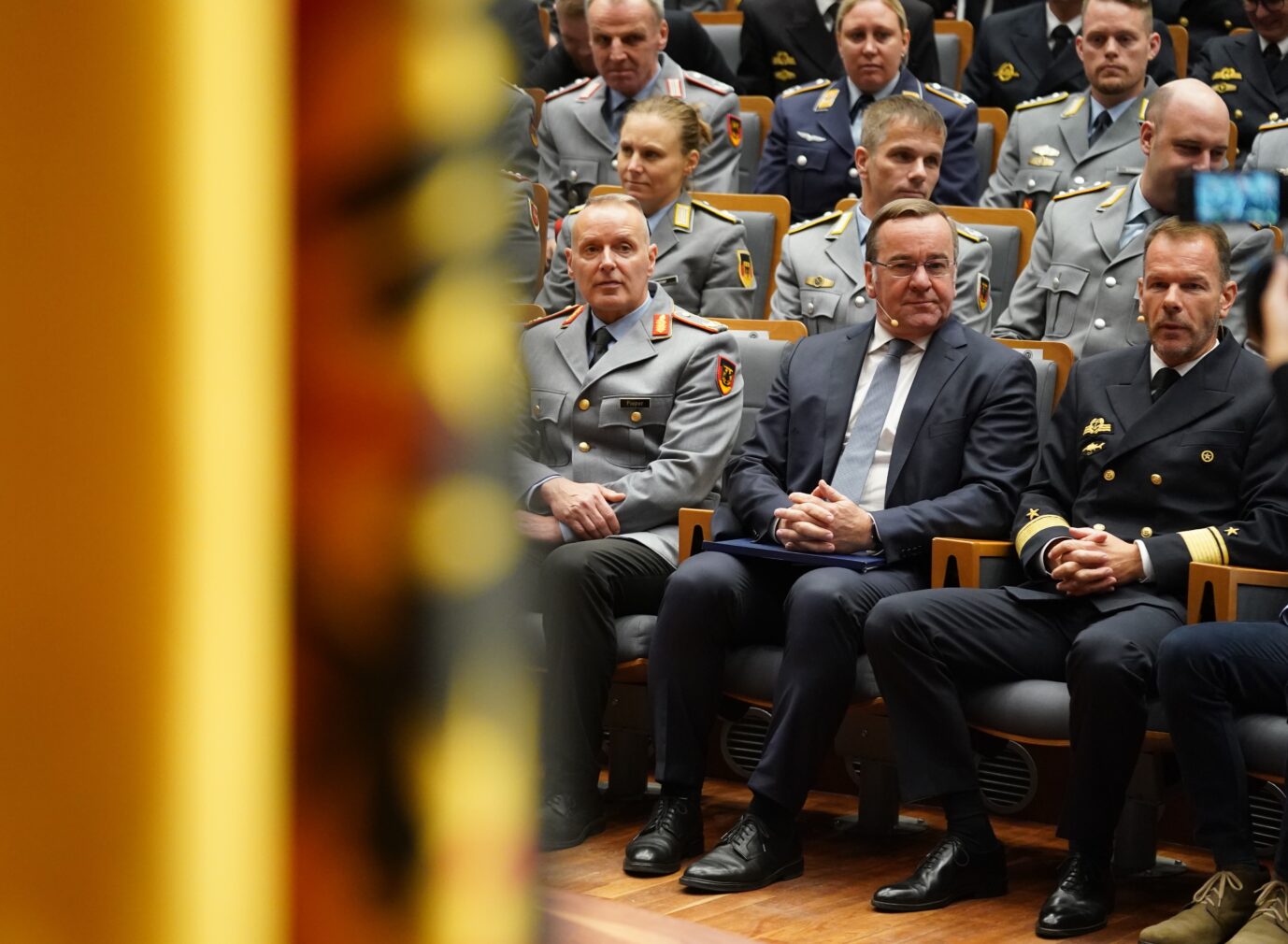 Verteidigungsminister Boris Pistorius (SPD) an der Führungsakademie der Bundeswehr in Hamburg – er schickt die Truppe nach Nahost Foto: picture alliance/dpa | Marcus Brandt