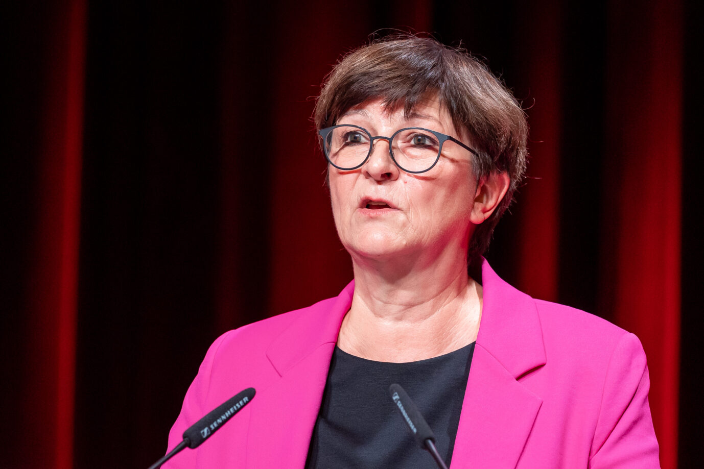 Die SPD-Vorsitzende Saskia Esken will ihre Partei zu mehr Migration verpflichten. Foto: picture alliance/dpa | Moritz Frankenberg
