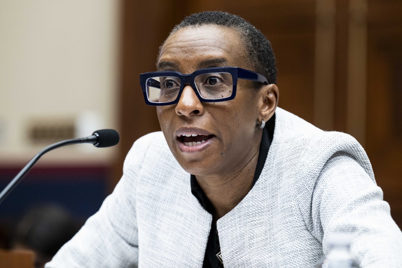 December 8, 2023: Harvard President Claudine Gay apologized for her remarks at the end of her congressional testimony during a House committee hearing. Gay said she failed to adequately denounce threats of violence against Jewish students. FILE PHOTO SHOT ON: December 5, 2023, Washington, District of Columbia, USA: CLAUDINE GAY, President, Harvard University, speaking at a House Committee on Education and the Workforce hearing on campus antisemitism at the U.S. Capitol. (Credit Image: © Michael Brochstein/ZUMA Press Wire. Sie ist Präsidentin der Uni Havard.