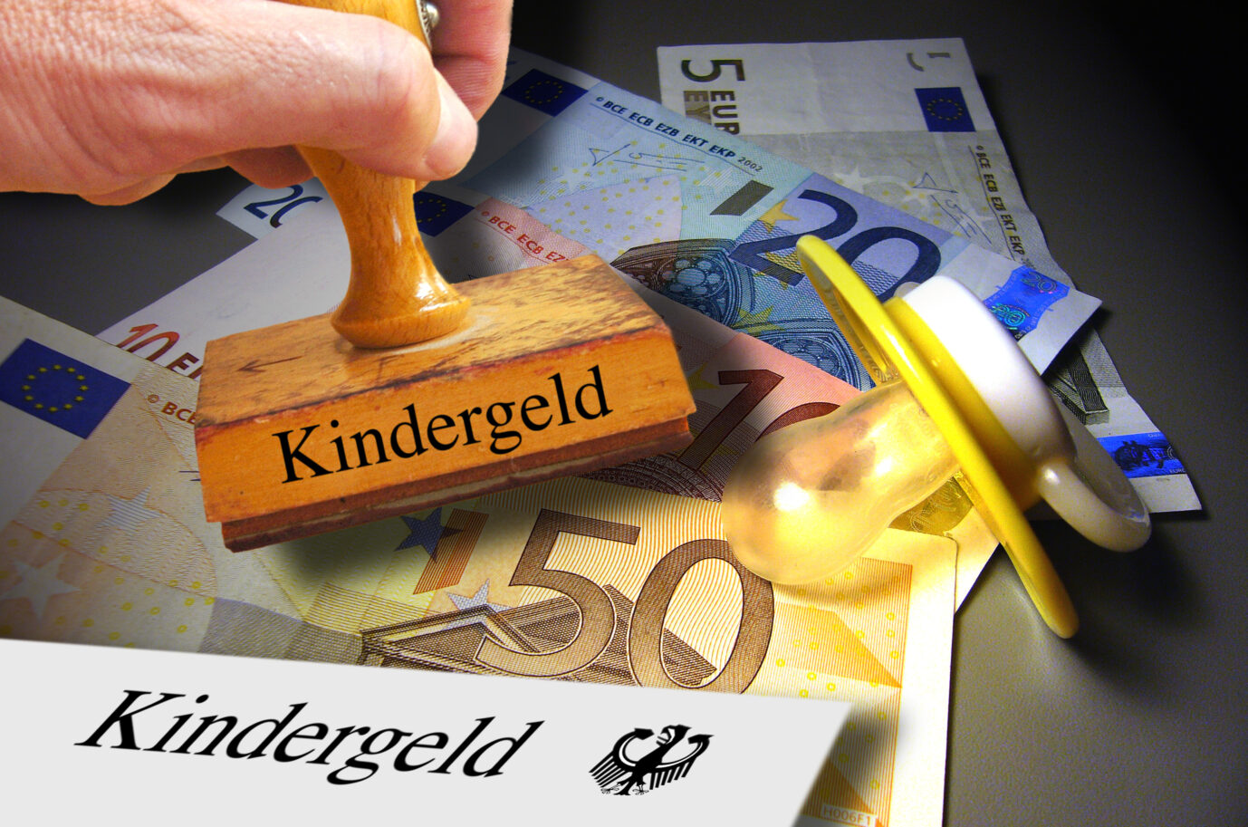 Mehr als eine halbe Milliarde deutsches Kindergeld fließt ins Ausland.