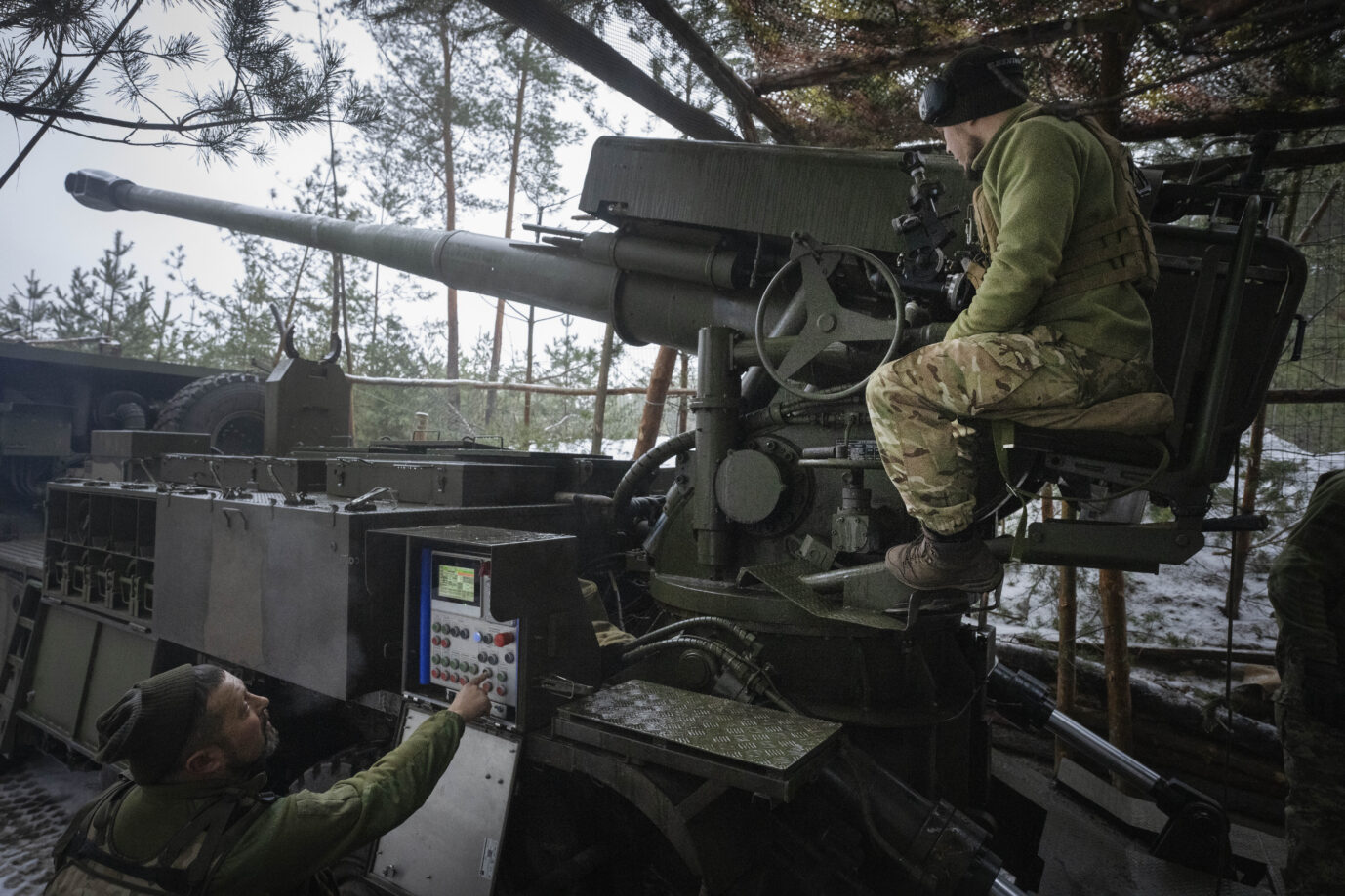 Ukrainische Stellung bei Bachmut: Der Ukraine geht die Artilleriemunition aus.