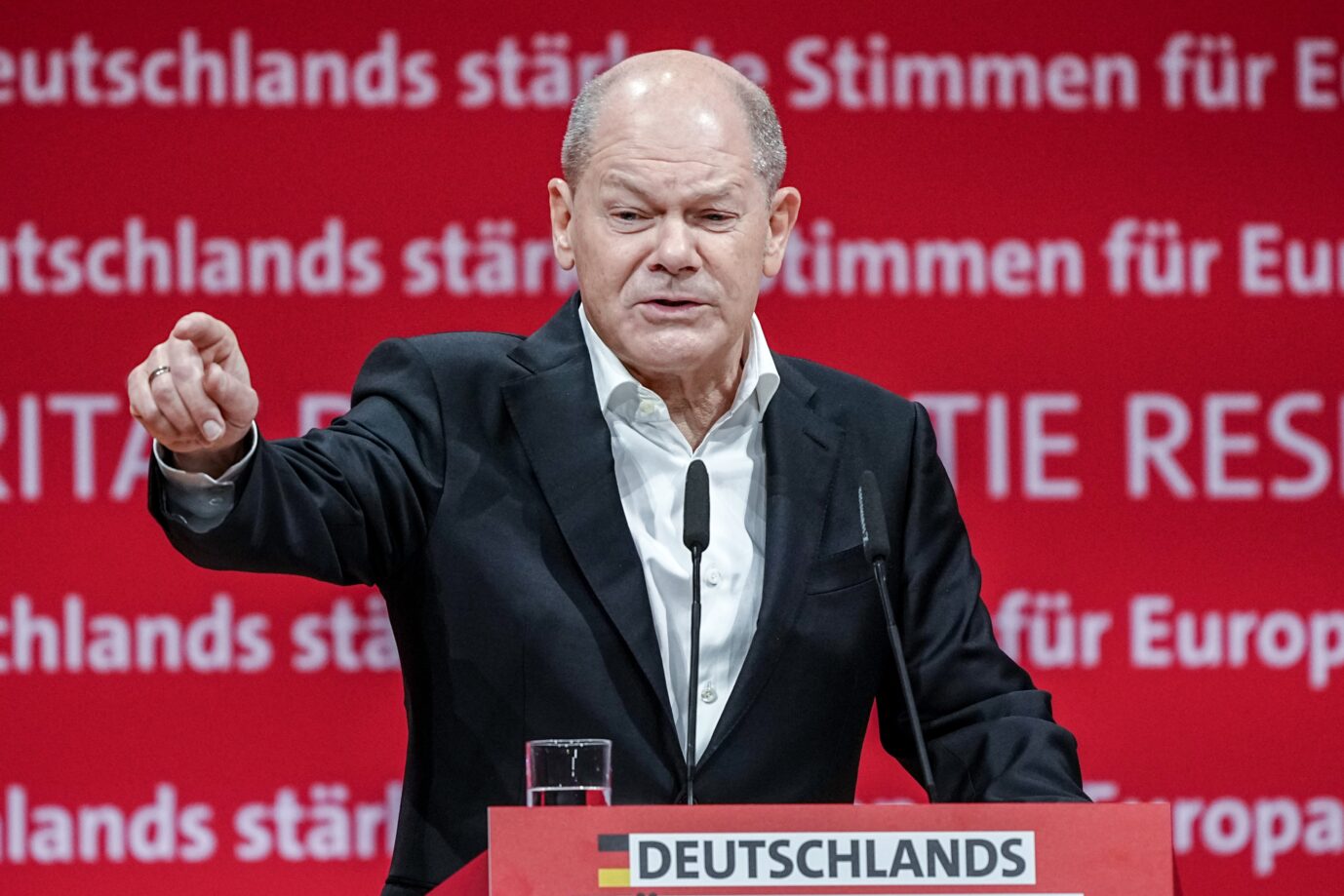 Bundeskanzler Olaf Scholz (SPD) wünscht sich von den Deutschen eine harte Gangart gegen die AfD.