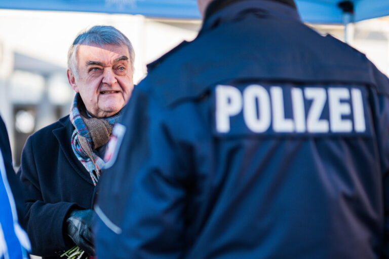 Nordrhein-Westfalens Innenminister Herbert Reul (CDU): Besondere Gefahrenlage an Karneval.