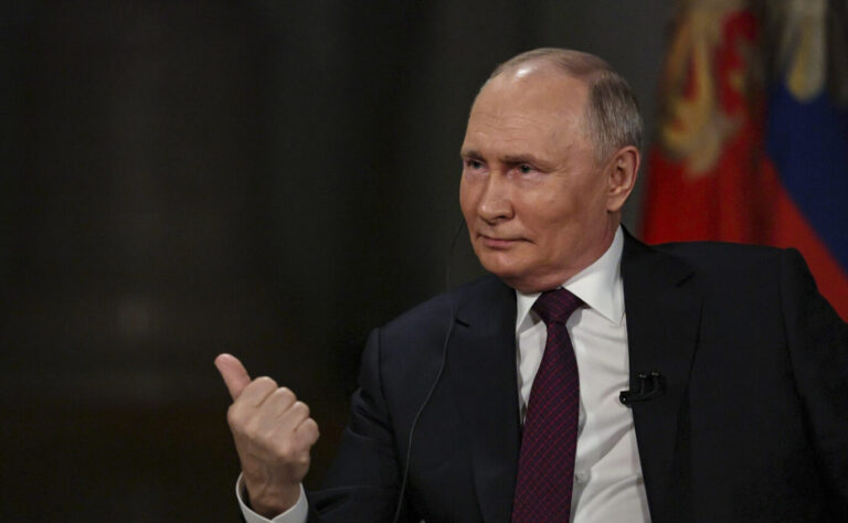 Rußlands Präsident Wladimir Putin hat seine ganz eigene Version der Geschichte zu bieten.
