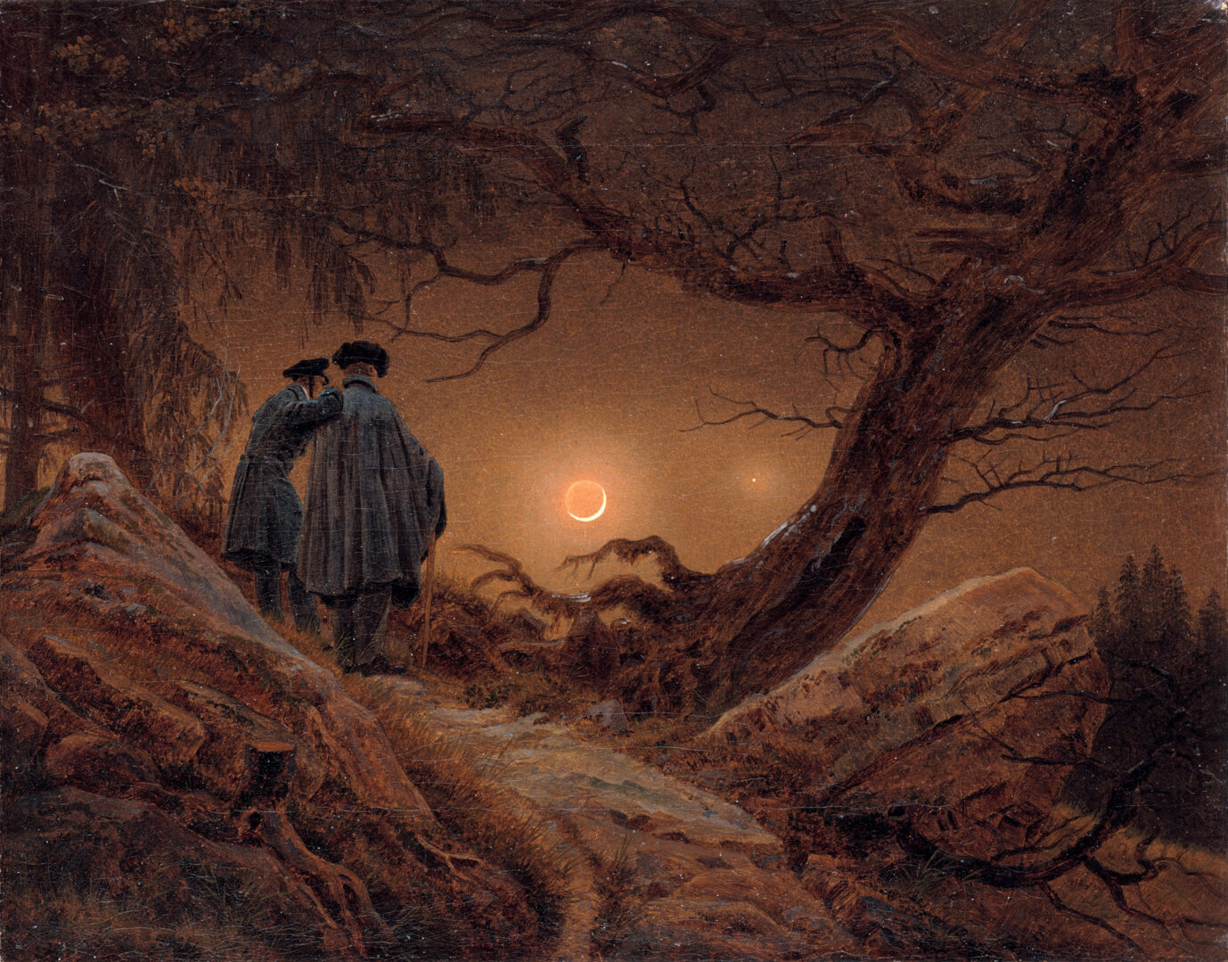 Das Bild ist ein Gemälde des bekannten Romantik-Künstlers Caspar David Friedrich. Zwei Männer in Renaissance-Kleidung blicken inmitten eines Waldes auf den Mond. Warme Farbtöne, wenig Licht. (Themenbild)
