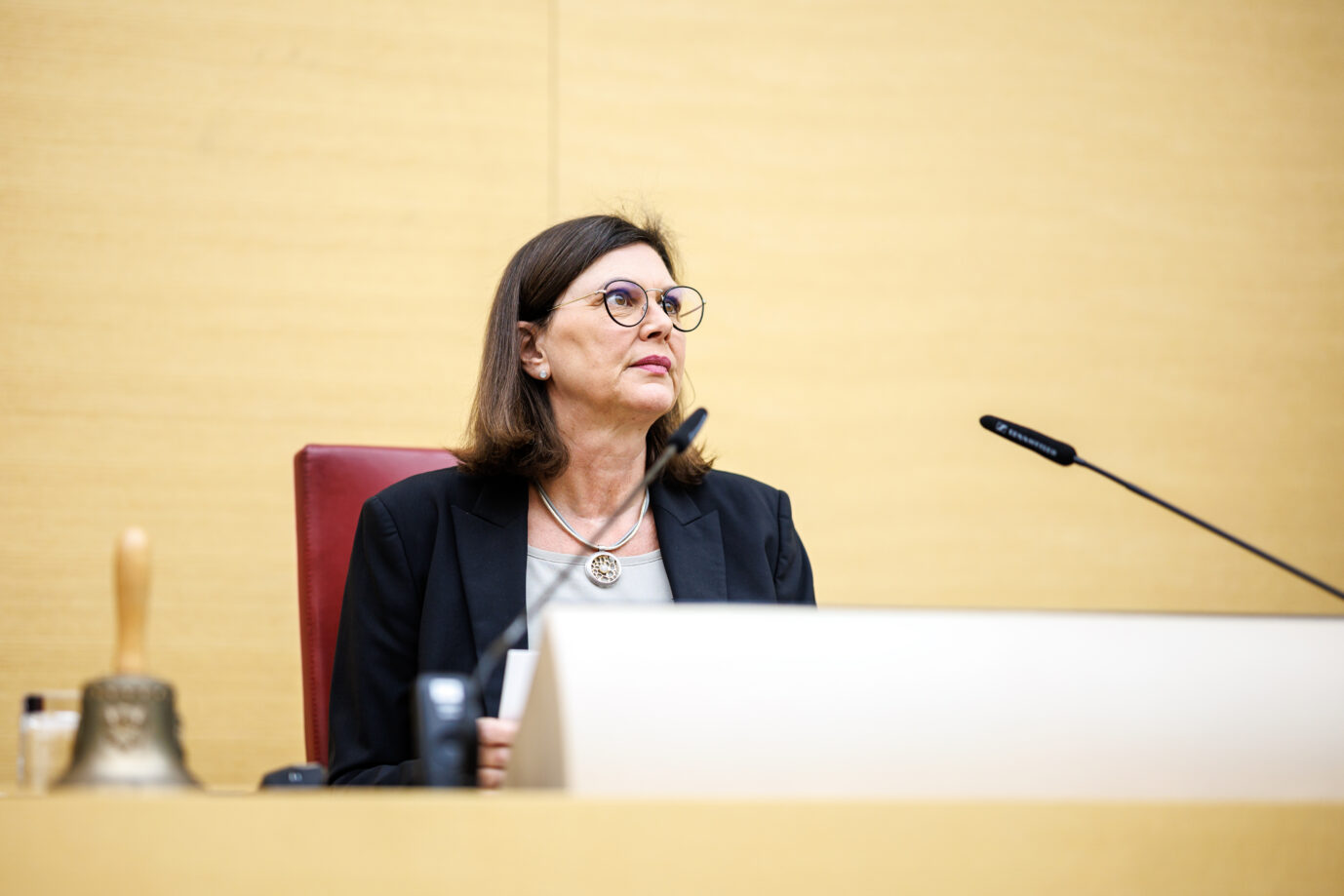 Die bayerische Landtagspräsidentin Ilse Aigner (CSU) möchte Mitarbeitergehälter an die Einschätzungen des Verfassungsschutzes koppeln