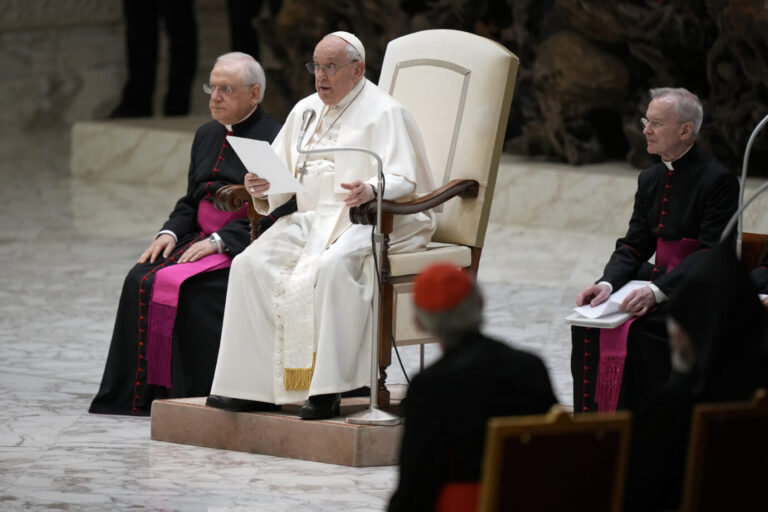 Papst Franziskus im Vatikan: Genderideologie als Gefahr für die Menschlichkeit.