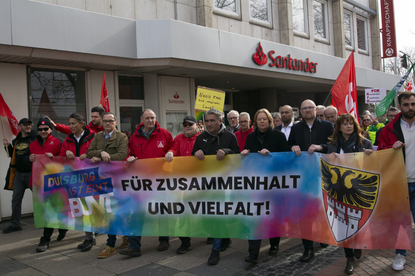 Anti-AfD-Kundgebung in Duisburg: Wenn Regierungspolitiker gegen die Opposition demonstrieren, ist das noch Demokratie?
