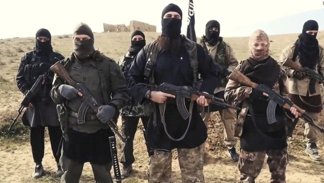 Nov. 19, 2015 - Raqqa, Syria - Islamic State of Iraq and the Levant propaganda photo showing masked militants in Syria. Bundesgerichtshof fällt Urteil