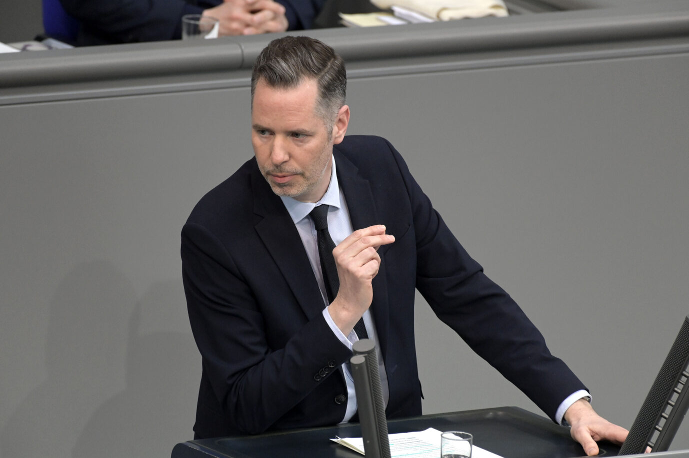 Der Vorsitzende der FDP-Bundestagsfraktion, Christian Dürr, hat Pläne für ein höheres Rentenalter.