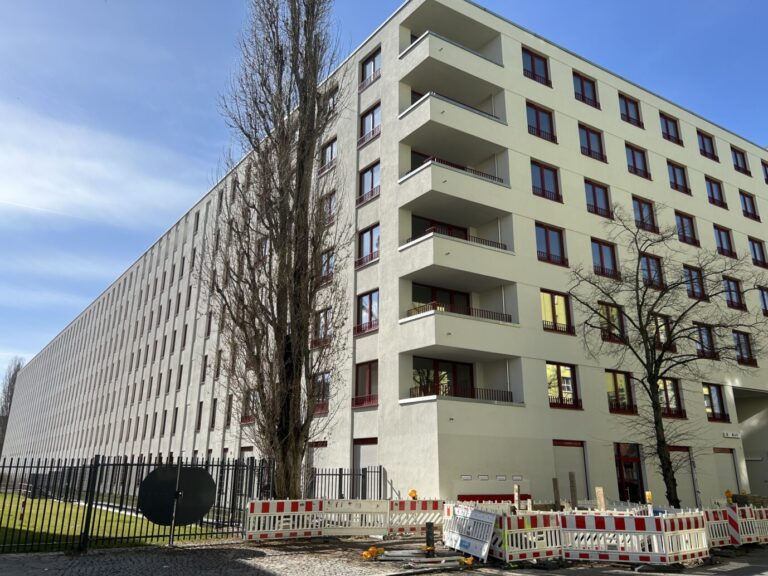 Das Wohngebäude in Berlin-Charlottenburg: Platz für etwa 500 Asylbewerber.