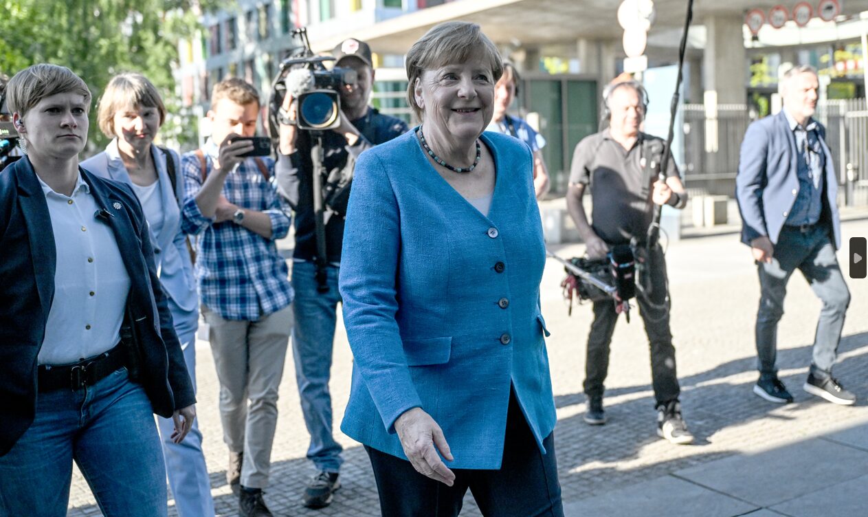 Ex-Kanzlerin Angela Merkel (CDU) will in ihren Memoiren erklären, was Freiheit für sie bedeutet.