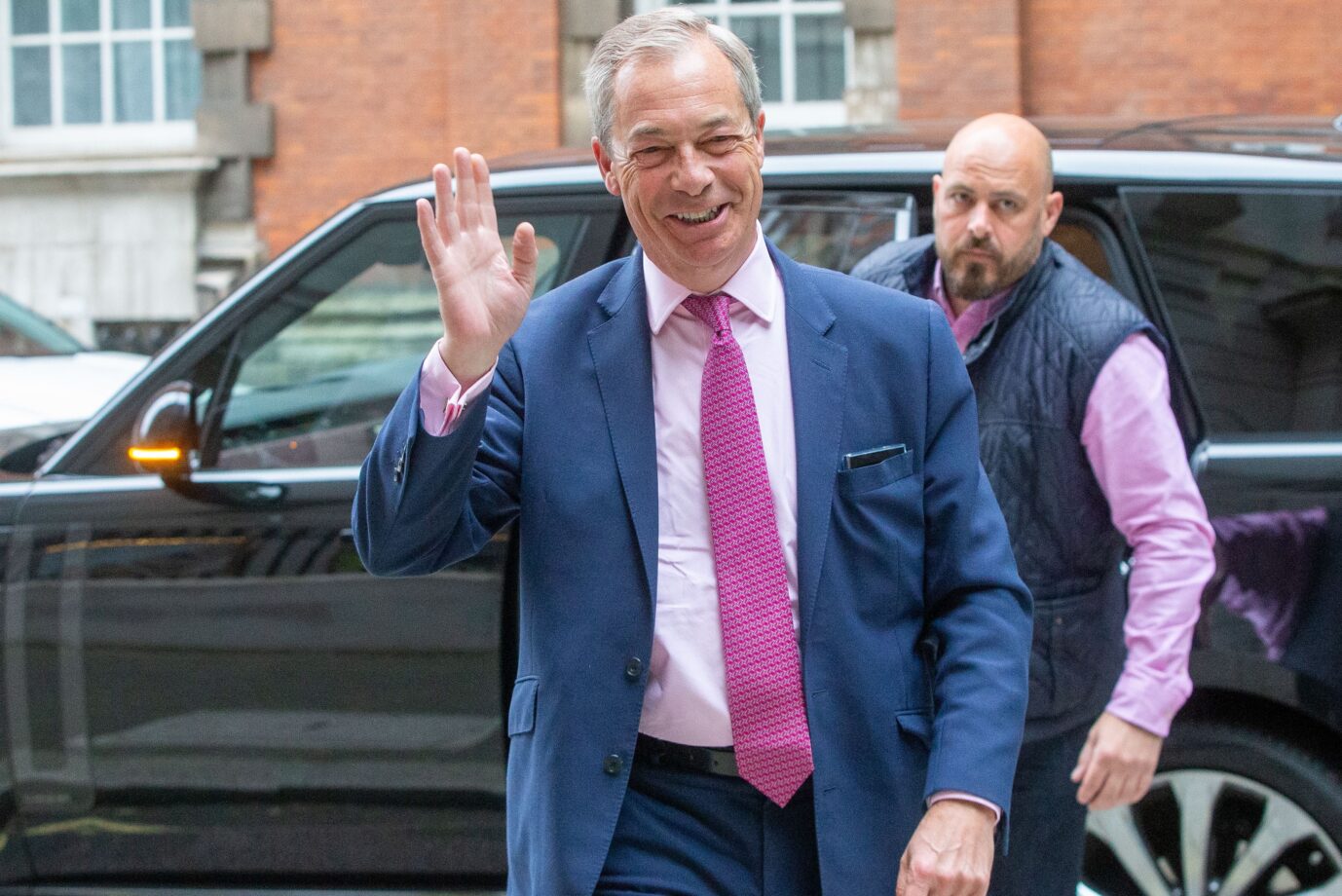 Nigel Farage am Montag in Westminster auf dem Weg zu einer Fernsehsendung. Foto: picture alliance / ZUMAPRESS.com | Tayfun Salci
