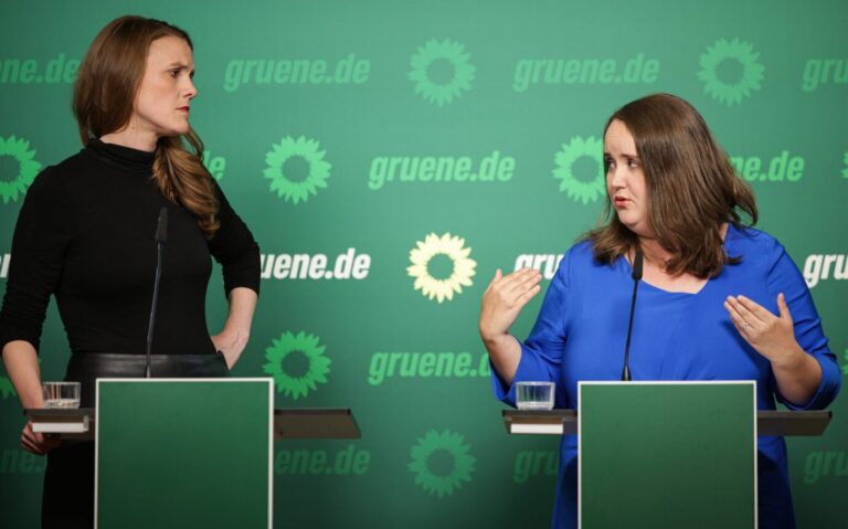 Lange Gesichter bei den Grünen nach der Europawahl: Daß viele Wähler rechts wählten, liegt angeblich an TikTok.
