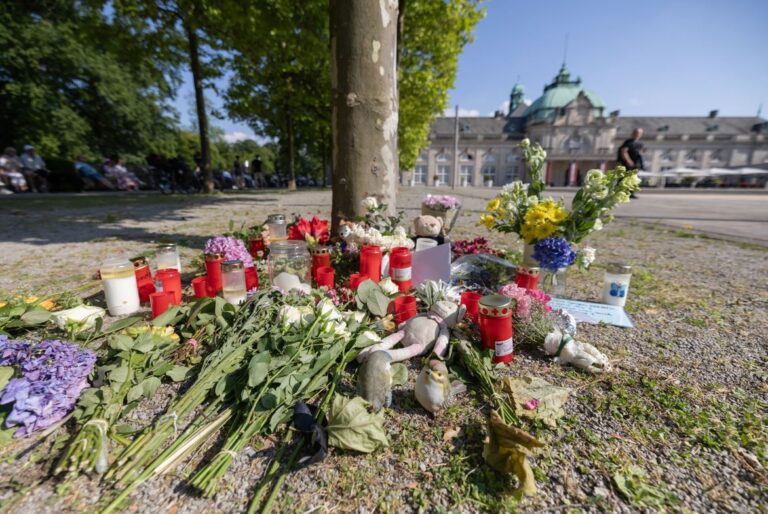 Bad Oeynhausen: Wieder erinnern Blumen an das Opfer von Migrantengewalt; reicht das Jugendstrafrecht noch?